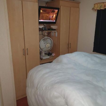 R And B Static Caravan Скегнесс Экстерьер фото